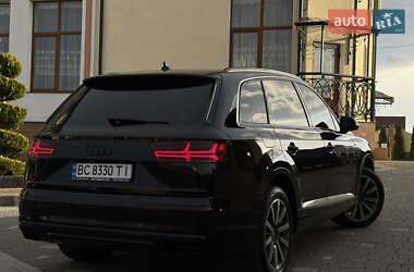 Внедорожник / Кроссовер Audi Q7 2016 в 