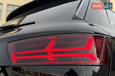 Внедорожник / Кроссовер Audi Q7 2016 в 