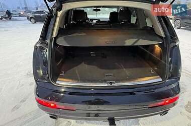Внедорожник / Кроссовер Audi Q7 2013 в 