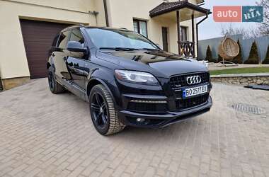Позашляховик / Кросовер Audi Q7 2013 в 