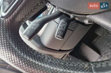 Позашляховик / Кросовер Audi Q7 2013 в 