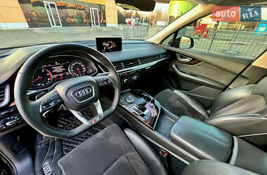 Внедорожник / Кроссовер Audi Q7 2016 в 