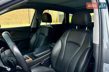 Позашляховик / Кросовер Audi Q7 2015 в 