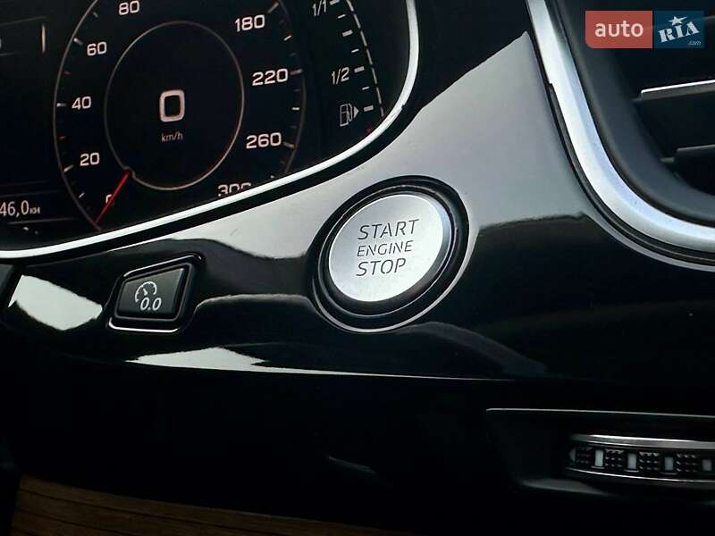 Позашляховик / Кросовер Audi Q7 2015 в Одесі