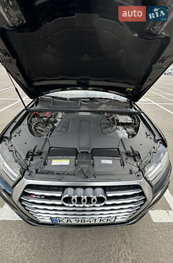 Внедорожник / Кроссовер Audi Q7 2019 в 
