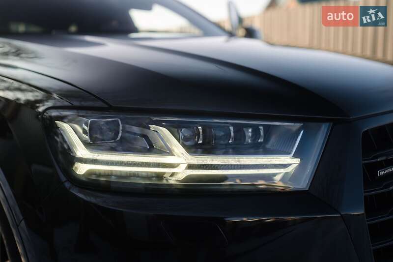 Позашляховик / Кросовер Audi Q7 2018 в Полтаві