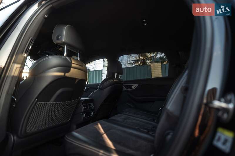 Позашляховик / Кросовер Audi Q7 2018 в Полтаві
