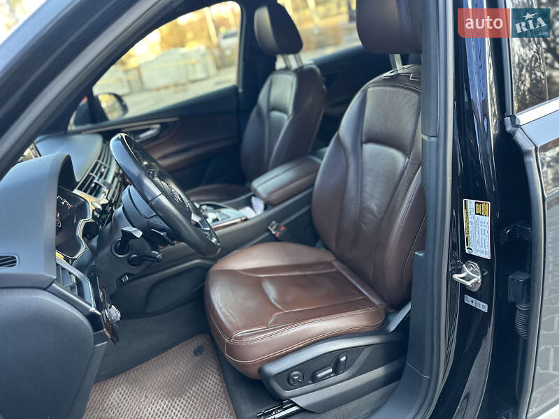 Внедорожник / Кроссовер Audi Q7 2016 в Ровно