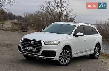 Позашляховик / Кросовер Audi Q7 2017 в Дніпрі