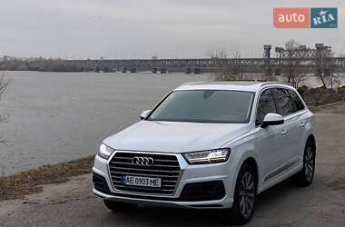 Позашляховик / Кросовер Audi Q7 2017 в Дніпрі