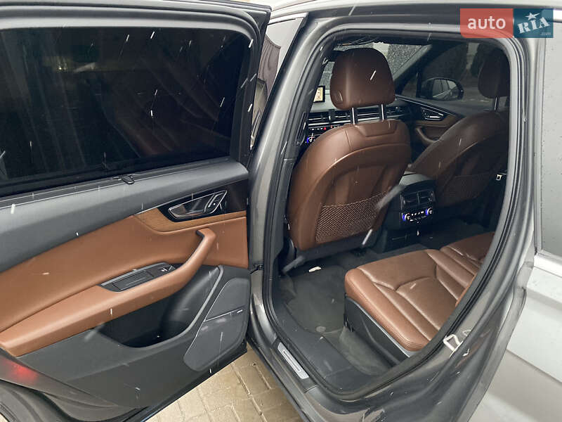 Внедорожник / Кроссовер Audi Q7 2016 в Буске