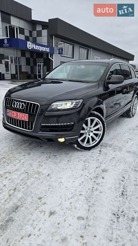 Внедорожник / Кроссовер Audi Q7 2012 в 