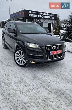 Внедорожник / Кроссовер Audi Q7 2012 в 