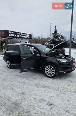 Внедорожник / Кроссовер Audi Q7 2012 в 