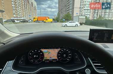 Внедорожник / Кроссовер Audi Q7 2017 в 