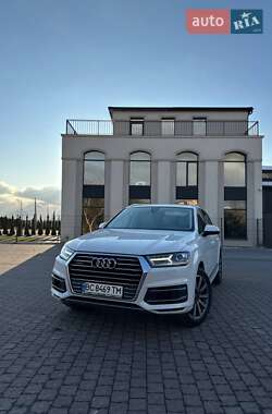 Позашляховик / Кросовер Audi Q7 2016 в Буську