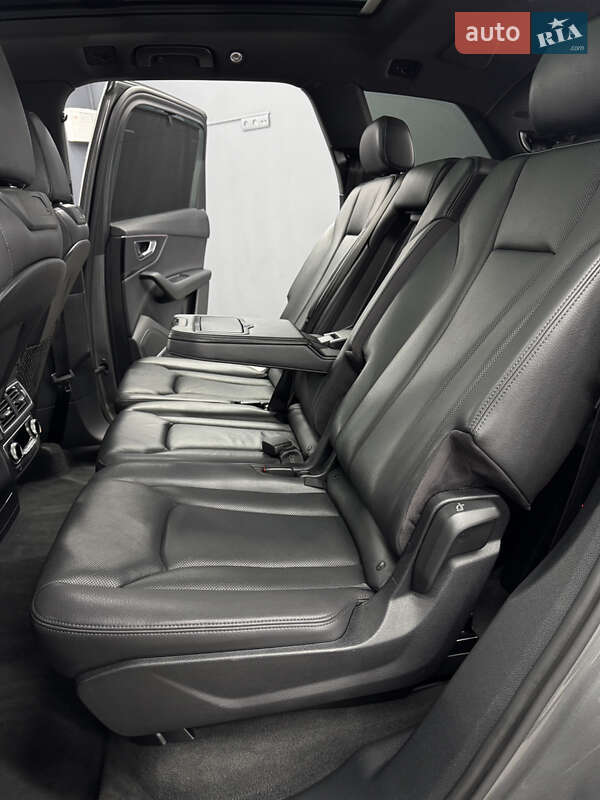 Внедорожник / Кроссовер Audi Q7 2017 в Коломые
