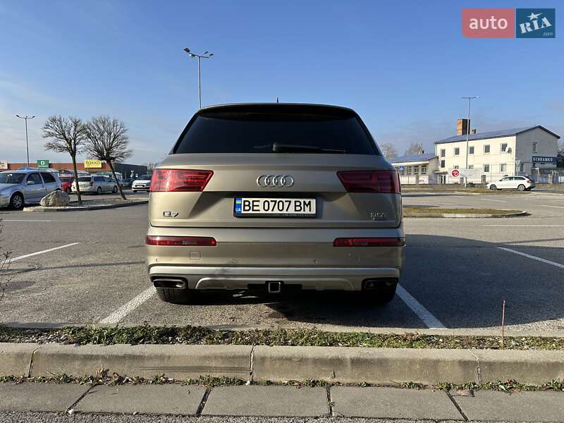 Внедорожник / Кроссовер Audi Q7 2016 в Николаеве