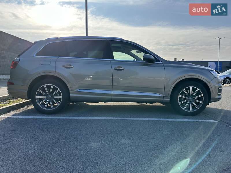 Внедорожник / Кроссовер Audi Q7 2016 в Николаеве