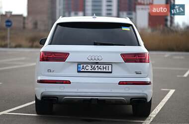 Внедорожник / Кроссовер Audi Q7 2017 в Луцке