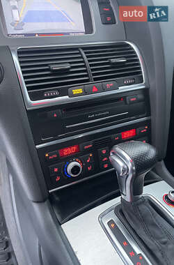 Внедорожник / Кроссовер Audi Q7 2013 в 