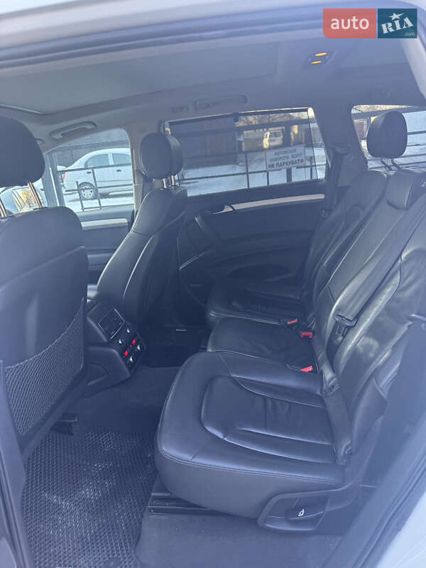 Внедорожник / Кроссовер Audi Q7 2010 в Луцке
