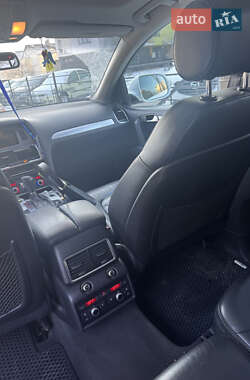 Внедорожник / Кроссовер Audi Q7 2010 в 