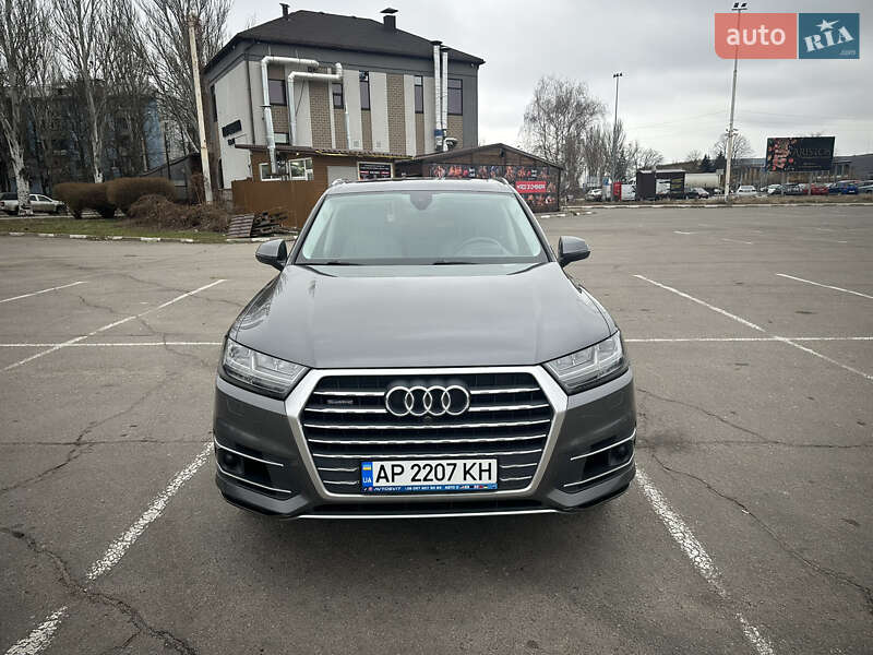 Позашляховик / Кросовер Audi Q7 2018 в Запоріжжі