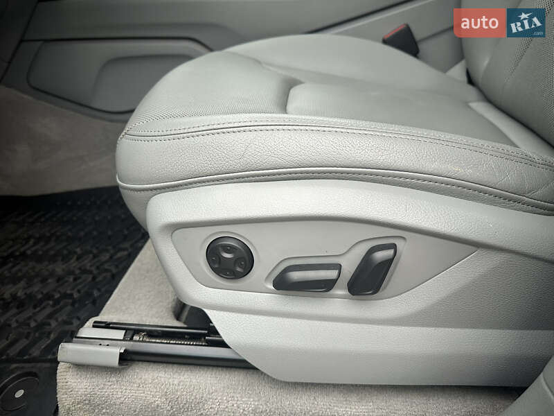 Позашляховик / Кросовер Audi Q7 2018 в Запоріжжі