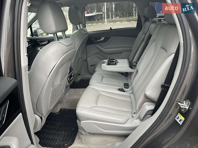 Позашляховик / Кросовер Audi Q7 2018 в Запоріжжі