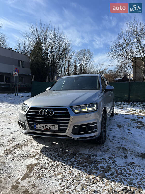 Позашляховик / Кросовер Audi Q7 2016 в Тернополі