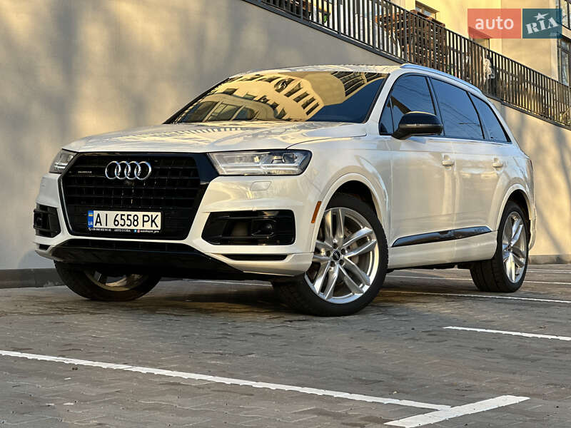Позашляховик / Кросовер Audi Q7 2017 в 