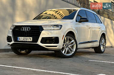 Позашляховик / Кросовер Audi Q7 2017 в 