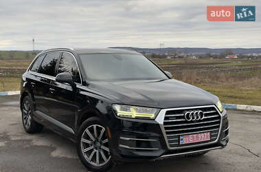 Внедорожник / Кроссовер Audi Q7 2017 в Радивилове