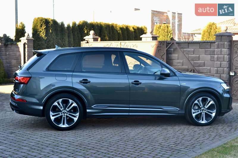 Внедорожник / Кроссовер Audi Q7 2020 в Ровно