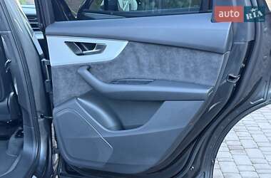 Внедорожник / Кроссовер Audi Q7 2020 в Ровно