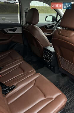 Внедорожник / Кроссовер Audi Q7 2019 в 