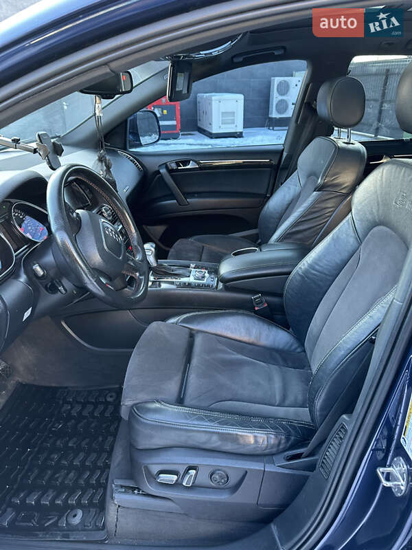 Позашляховик / Кросовер Audi Q7 2009 в Рівному
