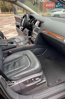 Внедорожник / Кроссовер Audi Q7 2014 в 