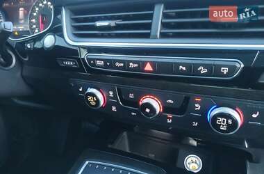 Внедорожник / Кроссовер Audi Q7 2017 в 