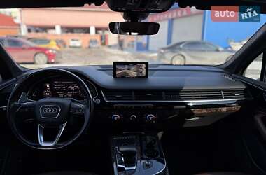 Позашляховик / Кросовер Audi Q7 2016 в Києві