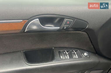 Позашляховик / Кросовер Audi Q7 2006 в 