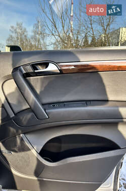 Внедорожник / Кроссовер Audi Q7 2011 в 