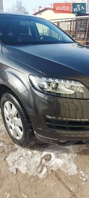 Позашляховик / Кросовер Audi Q7 2014 в Павлограді