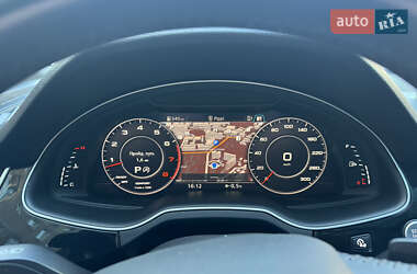 Внедорожник / Кроссовер Audi Q7 2016 в 