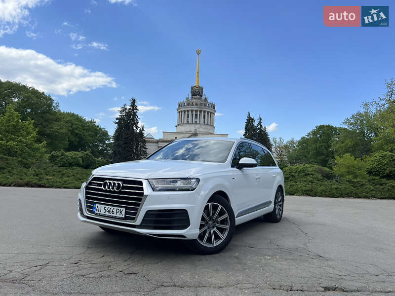 Позашляховик / Кросовер Audi Q7 2018 в Києві