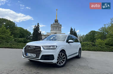 Внедорожник / Кроссовер Audi Q7 2018 в 