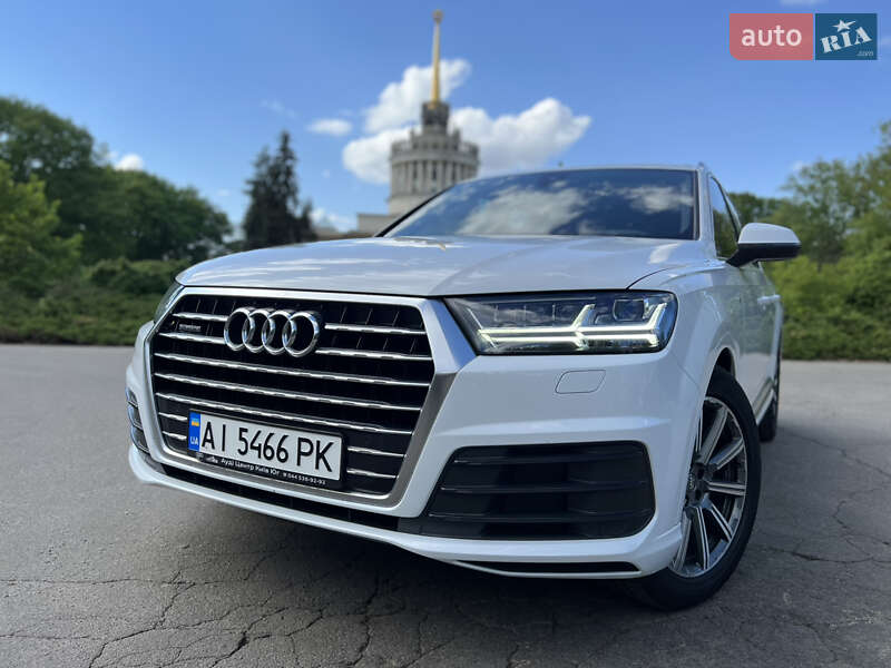 Позашляховик / Кросовер Audi Q7 2018 в Києві