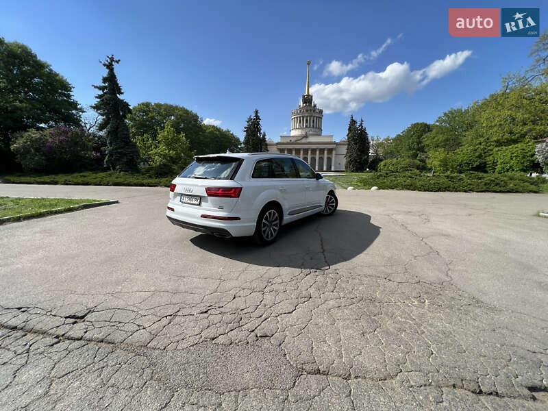 Позашляховик / Кросовер Audi Q7 2018 в Києві