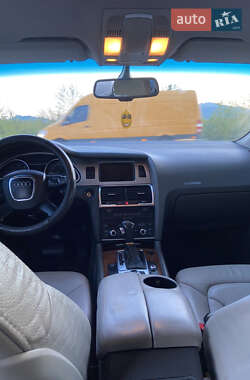 Внедорожник / Кроссовер Audi Q7 2008 в 